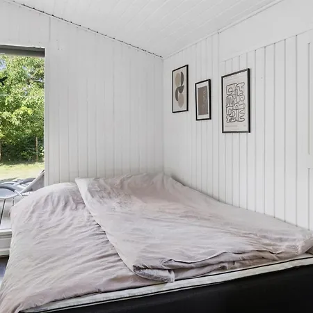 Thordgrim - 600m From The Sea By Interhome Nyaraló